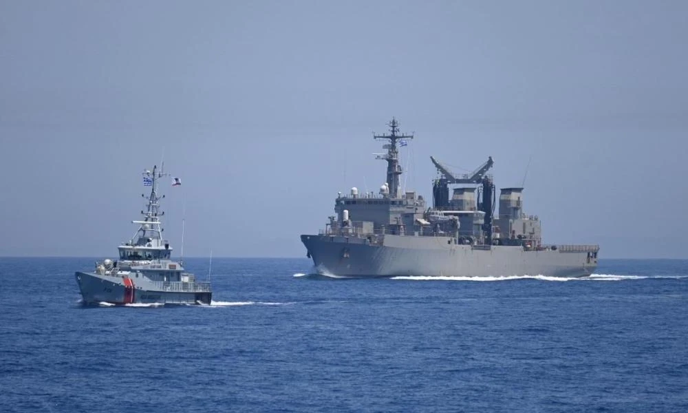 Η Τουρκία για όνειρο της "Γαλάζιας Πατρίδας" κλιμακώνει την ένταση! Πολεμικά πλοία στην Κάσο, βρίζουν Δένδια και Βανδή